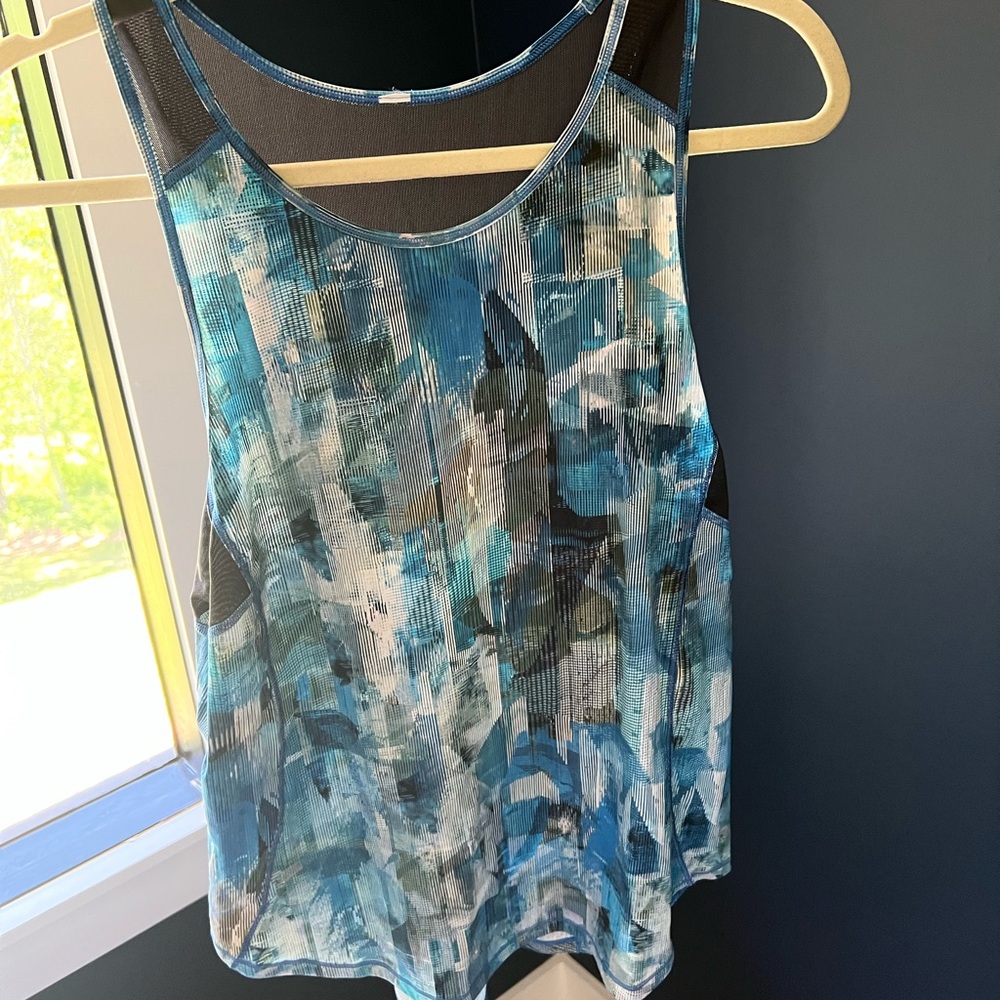 Lululemon Tank - Picture 4 of 4